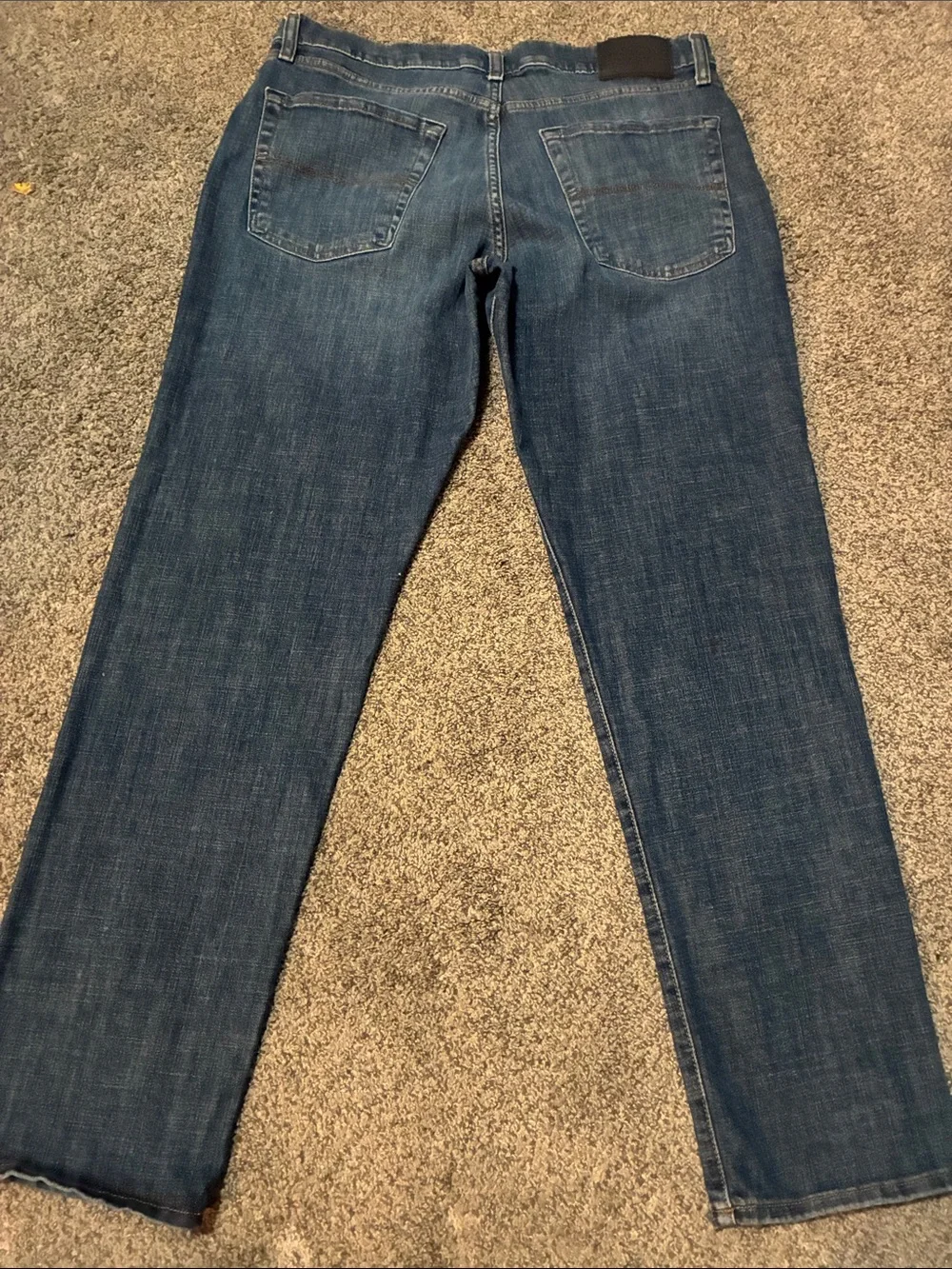 Lucky Brand Men's Straight Jeans in Medium Blue Wash